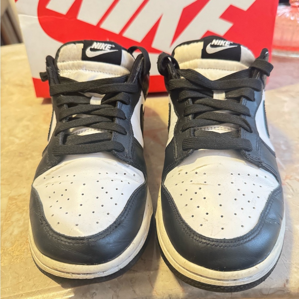 Nike Dunk Low Retro white/black/white sneakers Size 9.5 Men /Size 11 Women